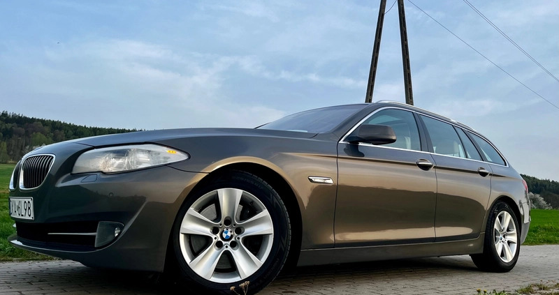 BMW Seria 5 cena 72000 przebieg: 278000, rok produkcji 2013 z Pionki małe 781